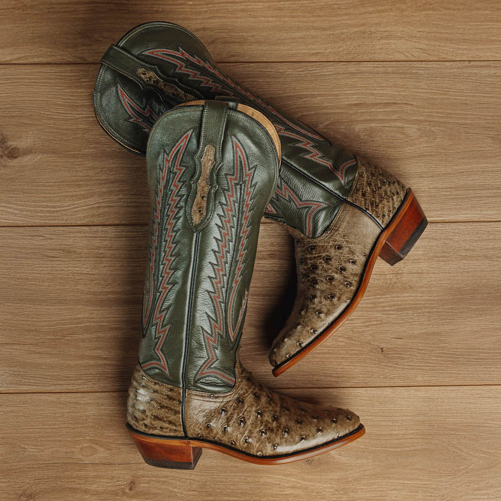 Featuring the Quintana 15" Full Quill Ostrich western boot in green.